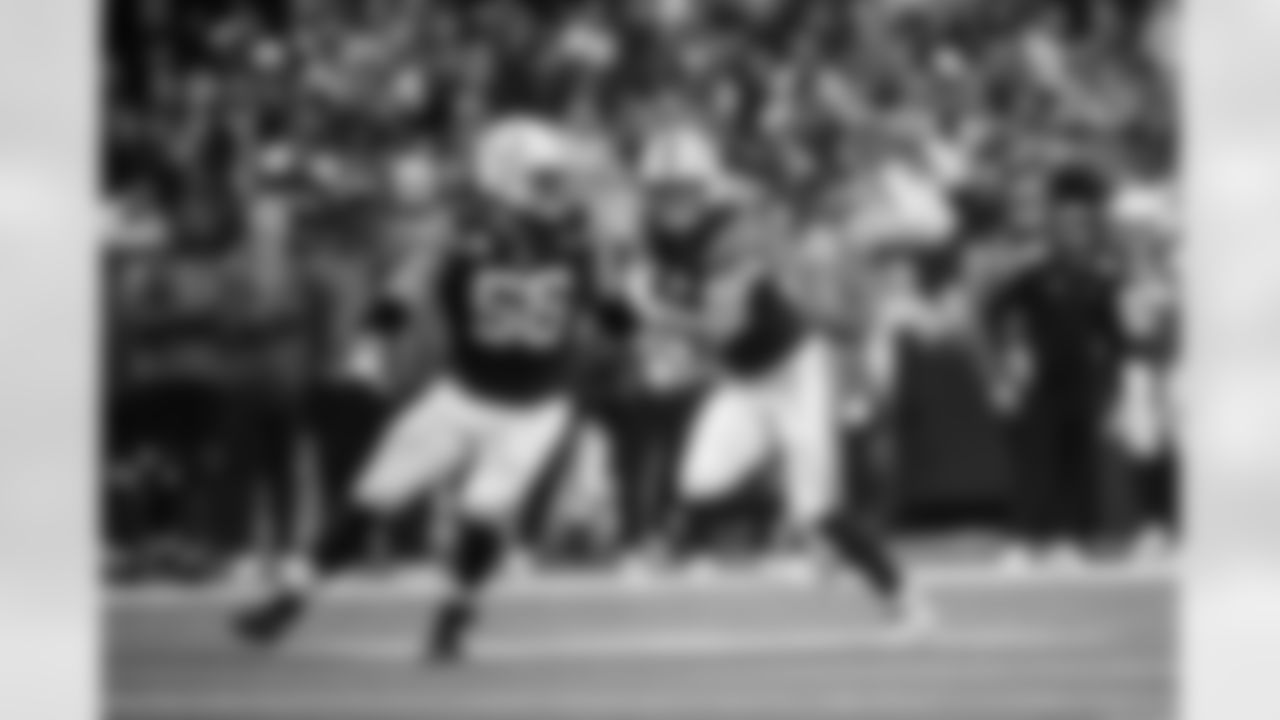 G Quenton Nelson #56 and TE Tyler Warren #84