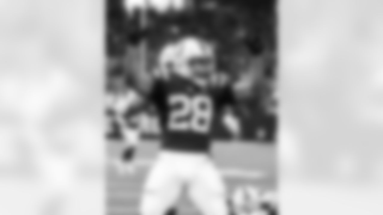 RB Jonathan Taylor #28