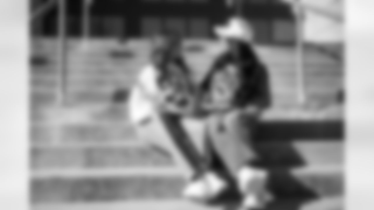 Laura P. and Victoria V.