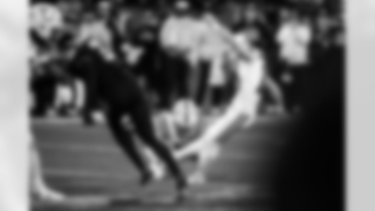 P Rigoberto Sanchez #8 and K Blake Grupe #10