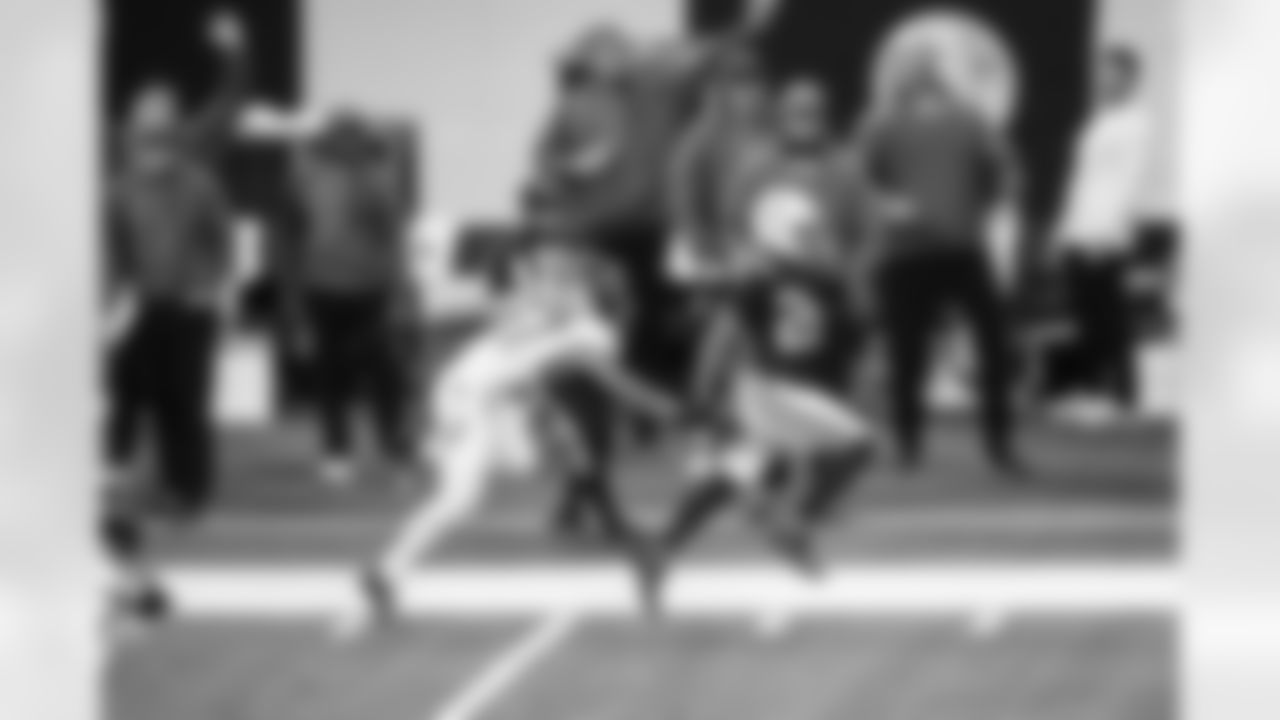 RB Jonathan Taylor #28