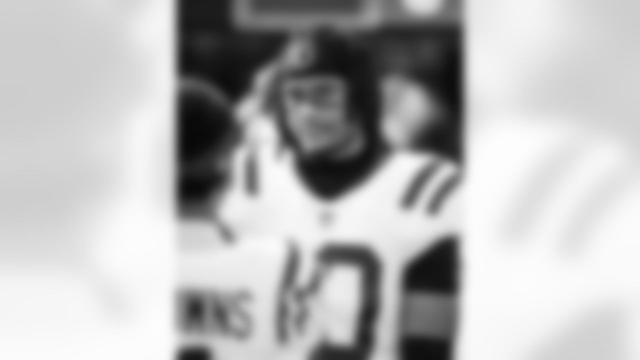 WR Adonai Mitchell #10