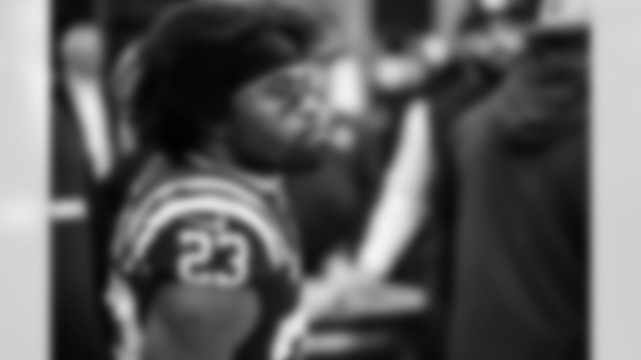 CB Kenny Moore II #23