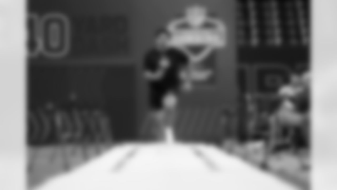 Penn State offensive lineman Drew Shelton (46) runs the 40-yard dash during the 2026 NFL Scouting Combine on Sunday, March 1, 2026 in Indianapolis, Indiana. (Cooper Neill/NFL)