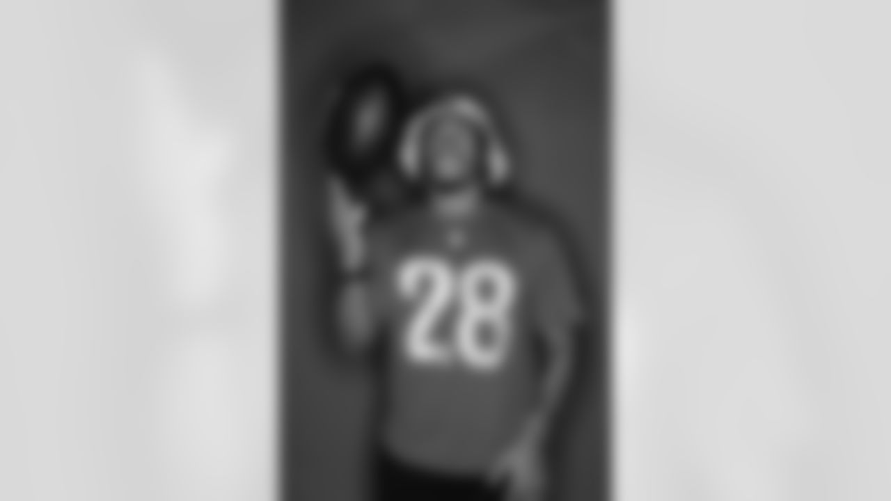 Indianapolis Colts running back Jonathan Taylor (28)  poses for a portrait during the 2026 Pro Bowl on Sunday, February 1, 2026 in San Francisco. (Alika Jenner/NFL)