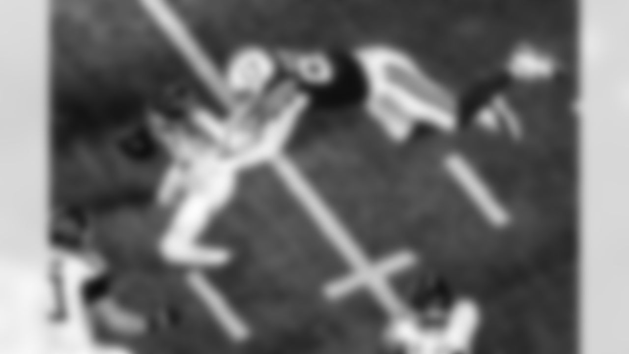 DT DeForest Buckner #99