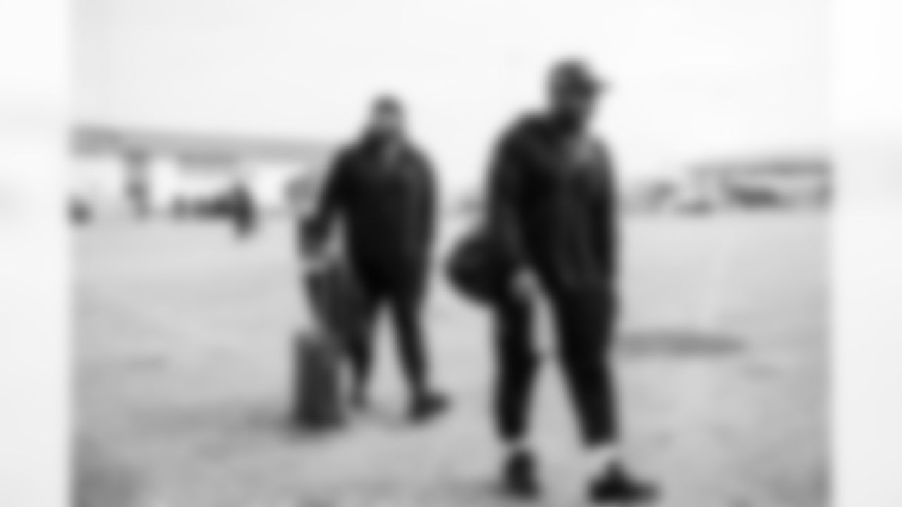 DT Grover Stewart #90 and DE Tyquan Lewis #94