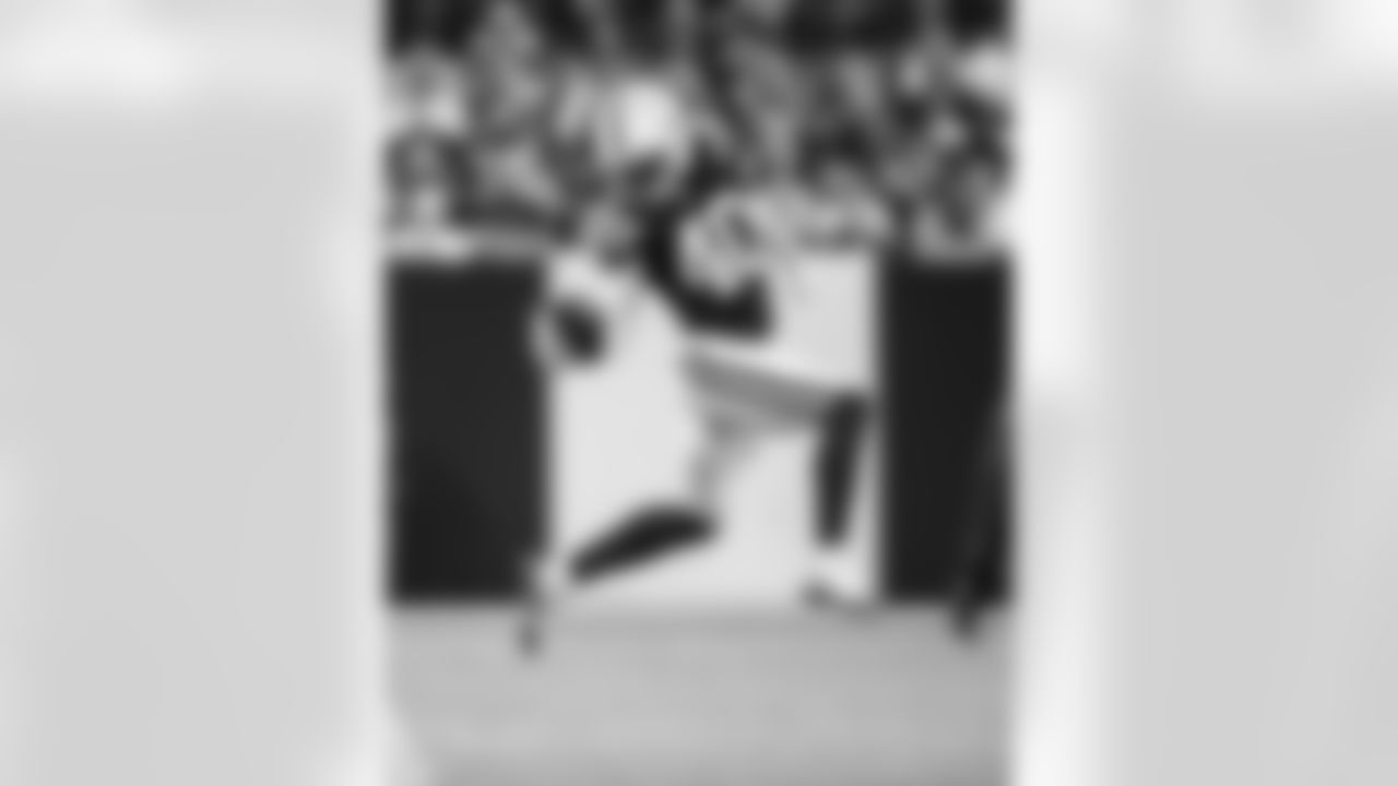 40 - CB Jaylon Jones