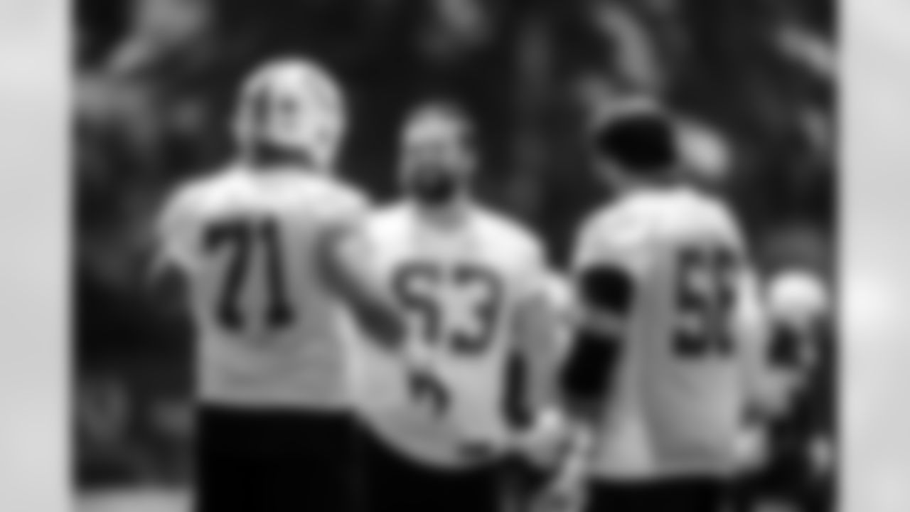 T Matt Goncalves #71, C Danny Pinter #63 and G Quenton Nelson #56
