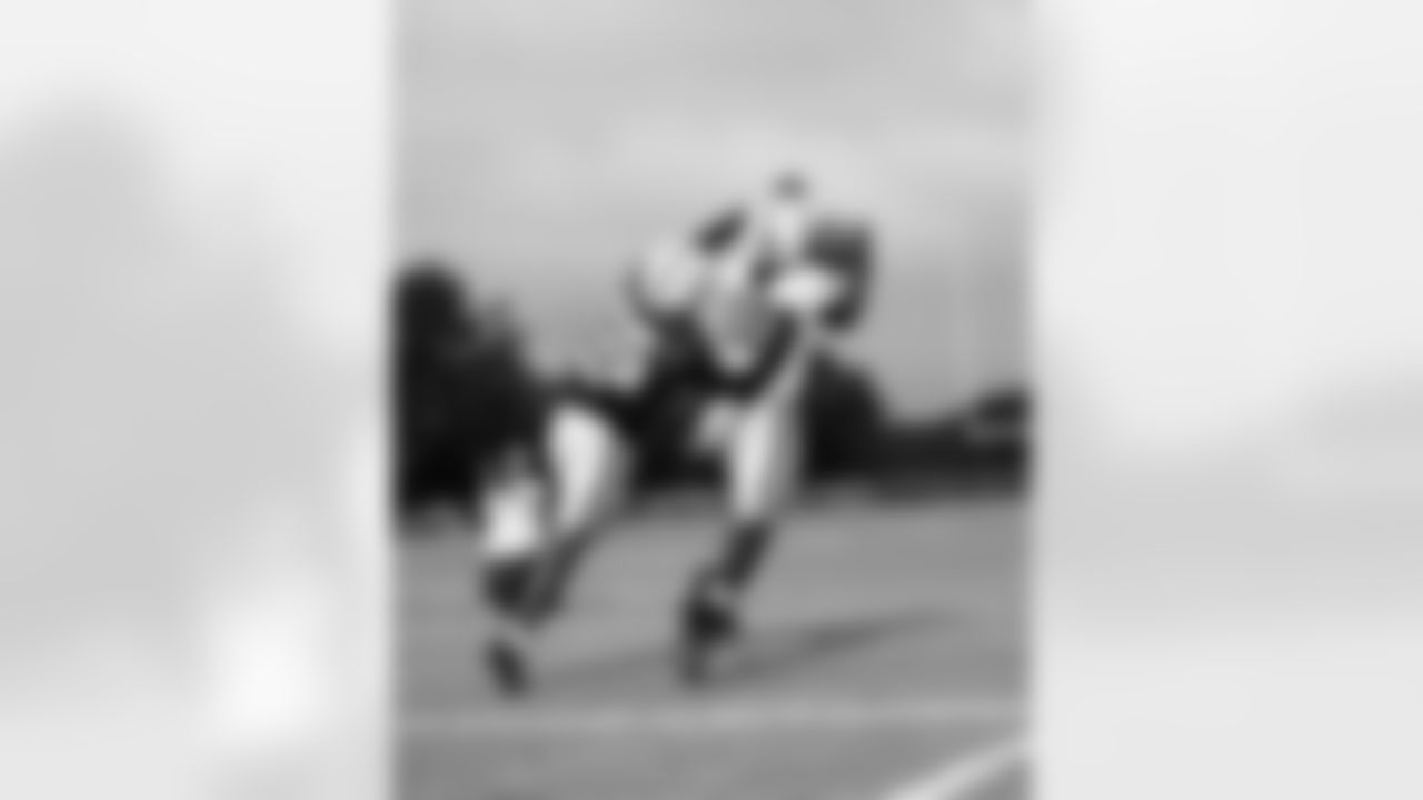 CB Johnathan Edwards #35 and WR Ashton Dulin #16