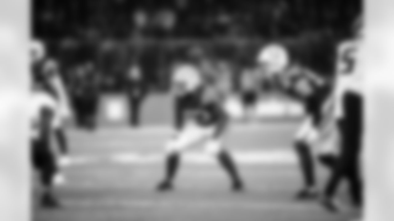 LB Germaine Pratt #53