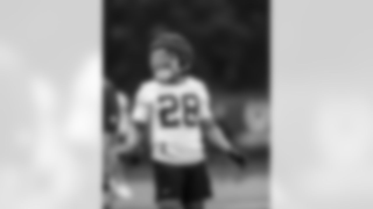 RB Jonathan Taylor #28