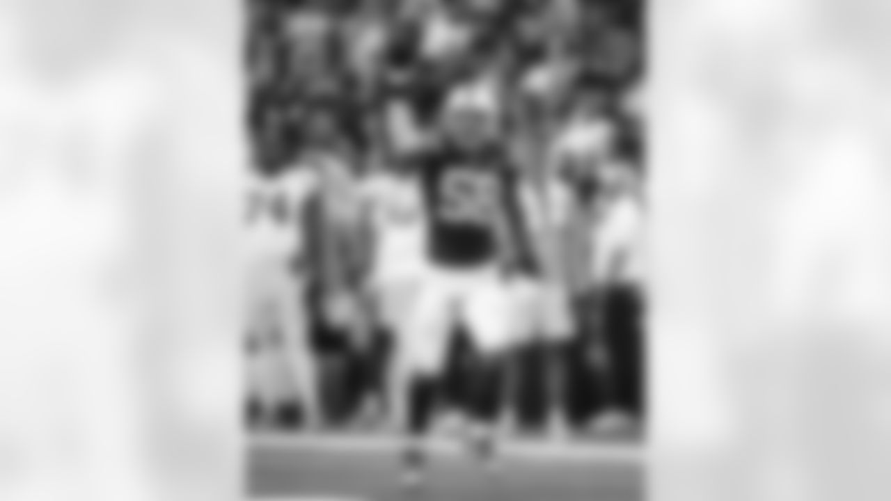 LB Austin Ajiake #58