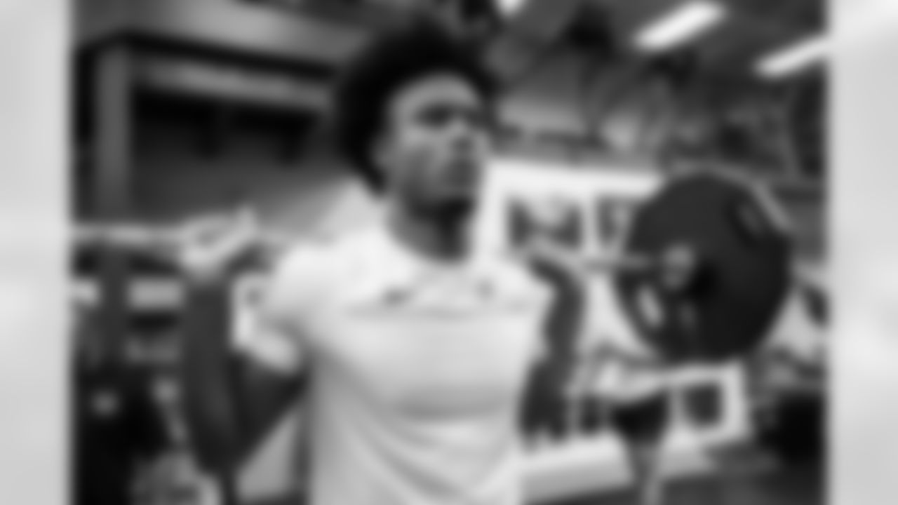 WR Adonai Mitchell #10