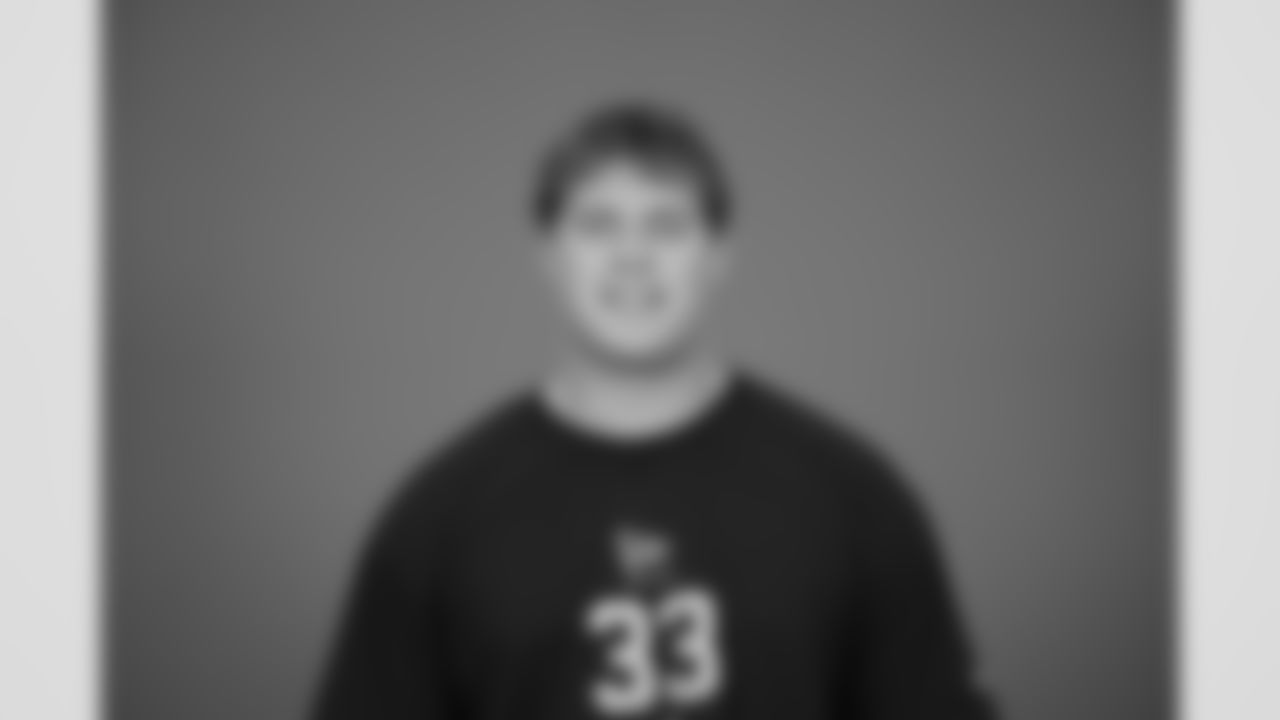 Utah offensive lineman Caleb Lomu (33) poses for a portrait at the NFL football scouting combine in Indianapolis, Thursday, Feb. 26, 2026 (AJ Mast/AP Content Services for the NFL)