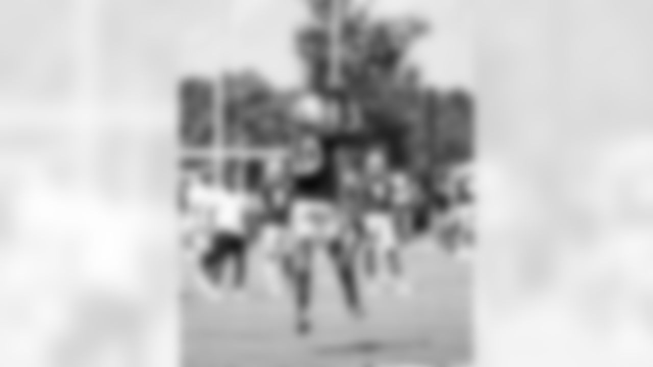 WR Adonai Mitchell #10