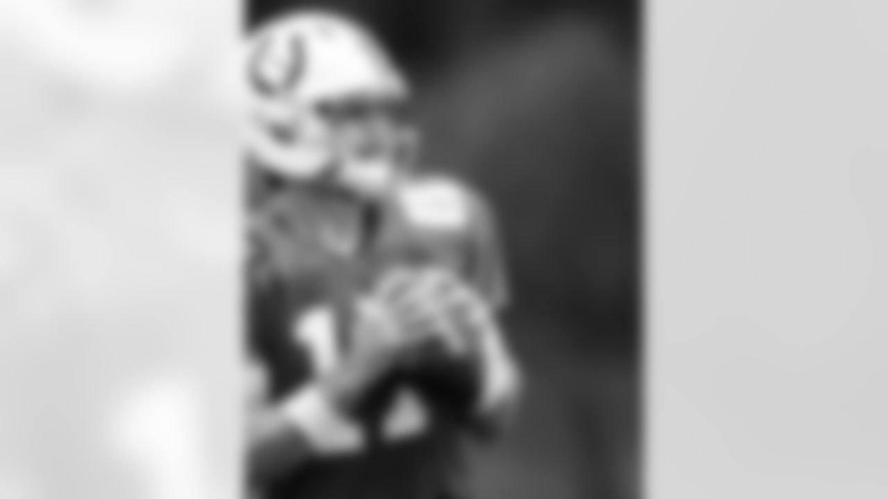 QB Daniel Jones #17