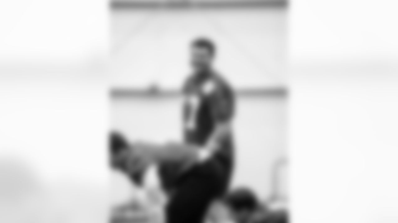 QB Philip Rivers #17