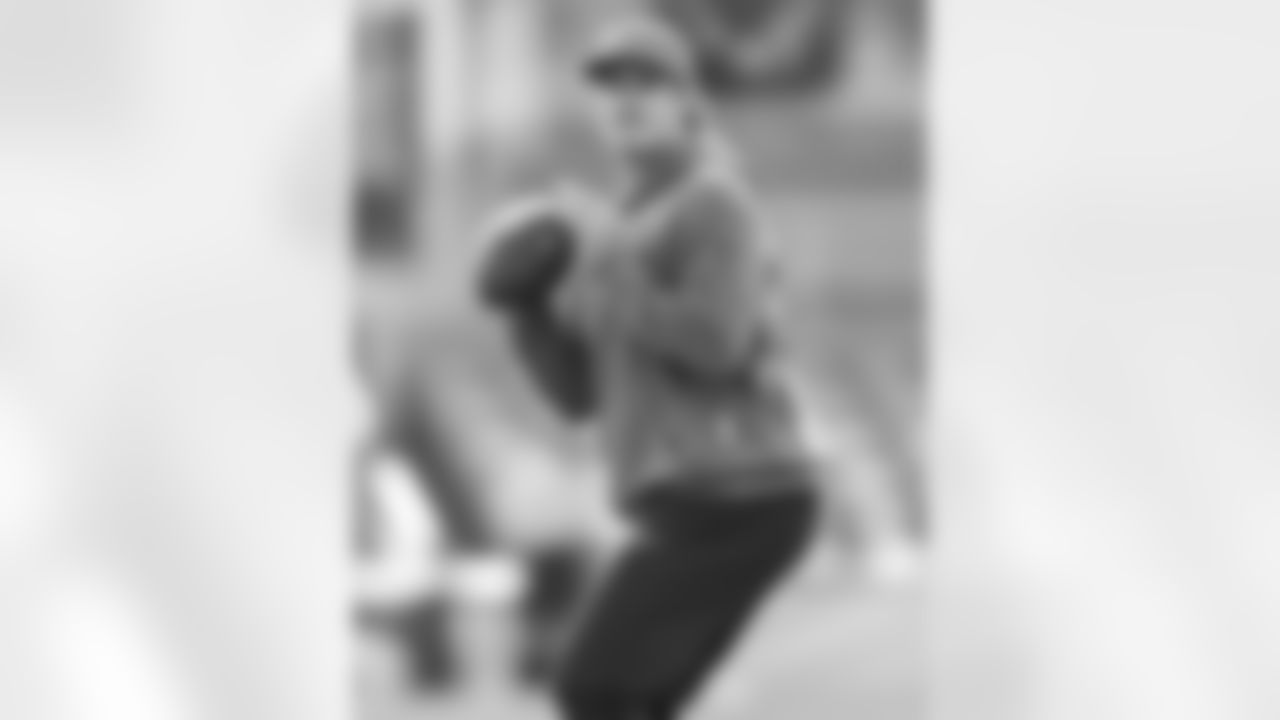 2025_1102_PIT_Pregame_0009