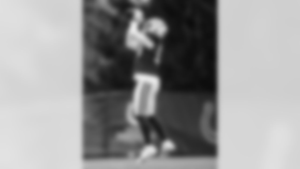 LB Buddy Johnson #59