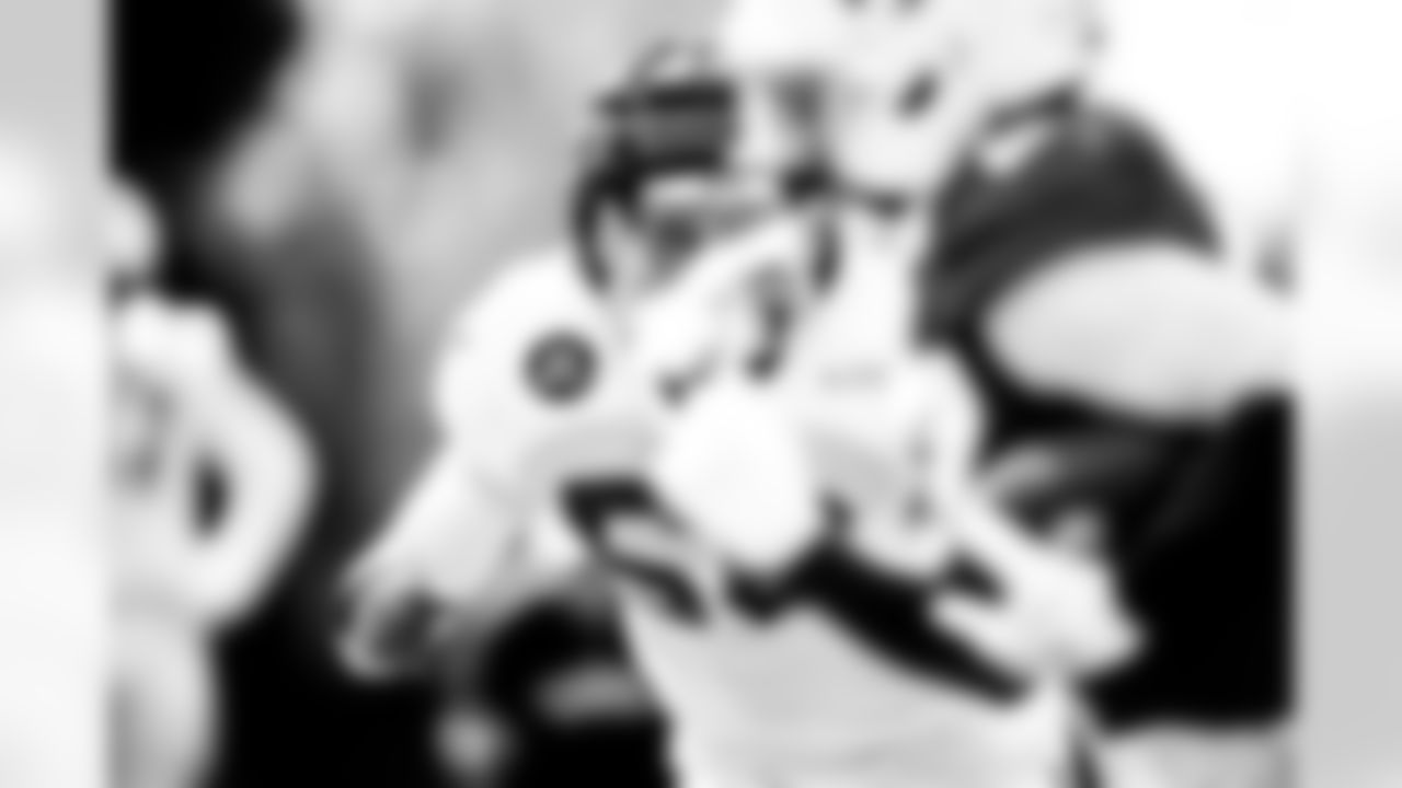 LB Austin Ajiake #58