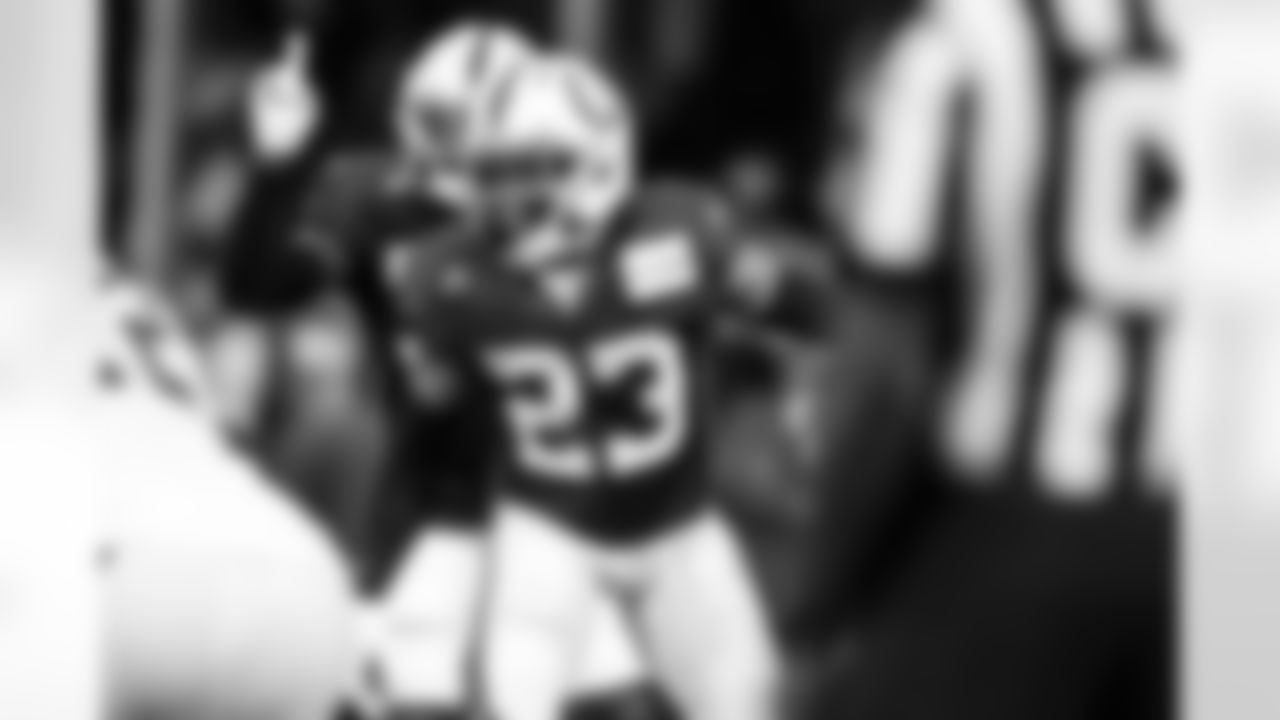 CB Kenny Moore II #23