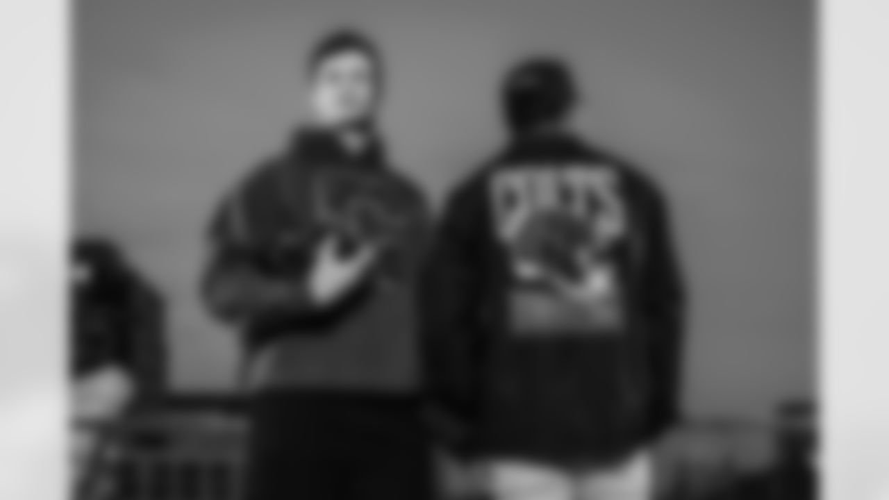 86 TE Will Mallory, 40 CB Jaylon Jones