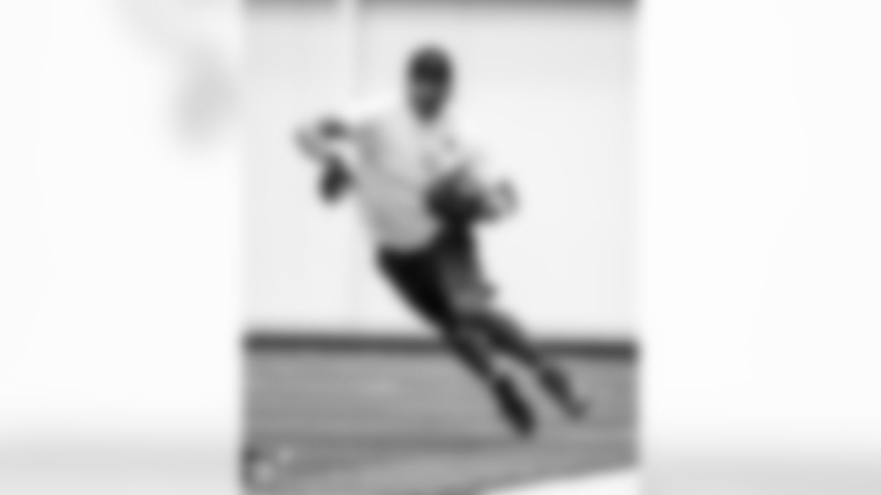WR Adonai Mitchell #10