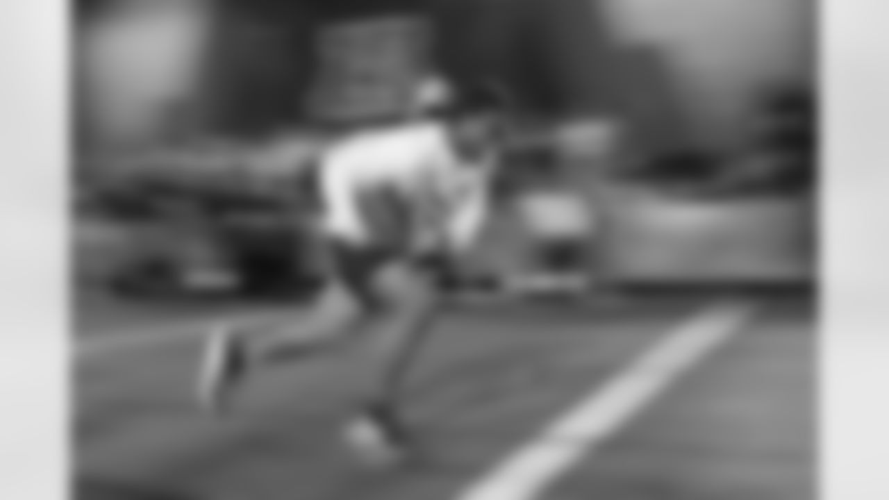 Indianapolis Colts running back Jonathan Taylor (28) participates in the Relay Race competition during the 2025 Pro Bowl Skills Showdown on Thursday, January 30, 2025 in Orlando, Florida. (Ben Liebenberg/NFL)