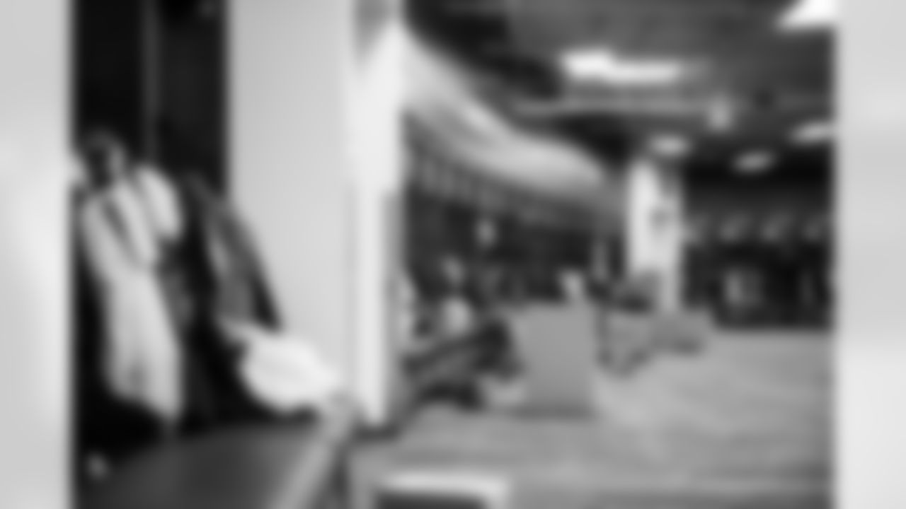 DE Durell Nchami #74