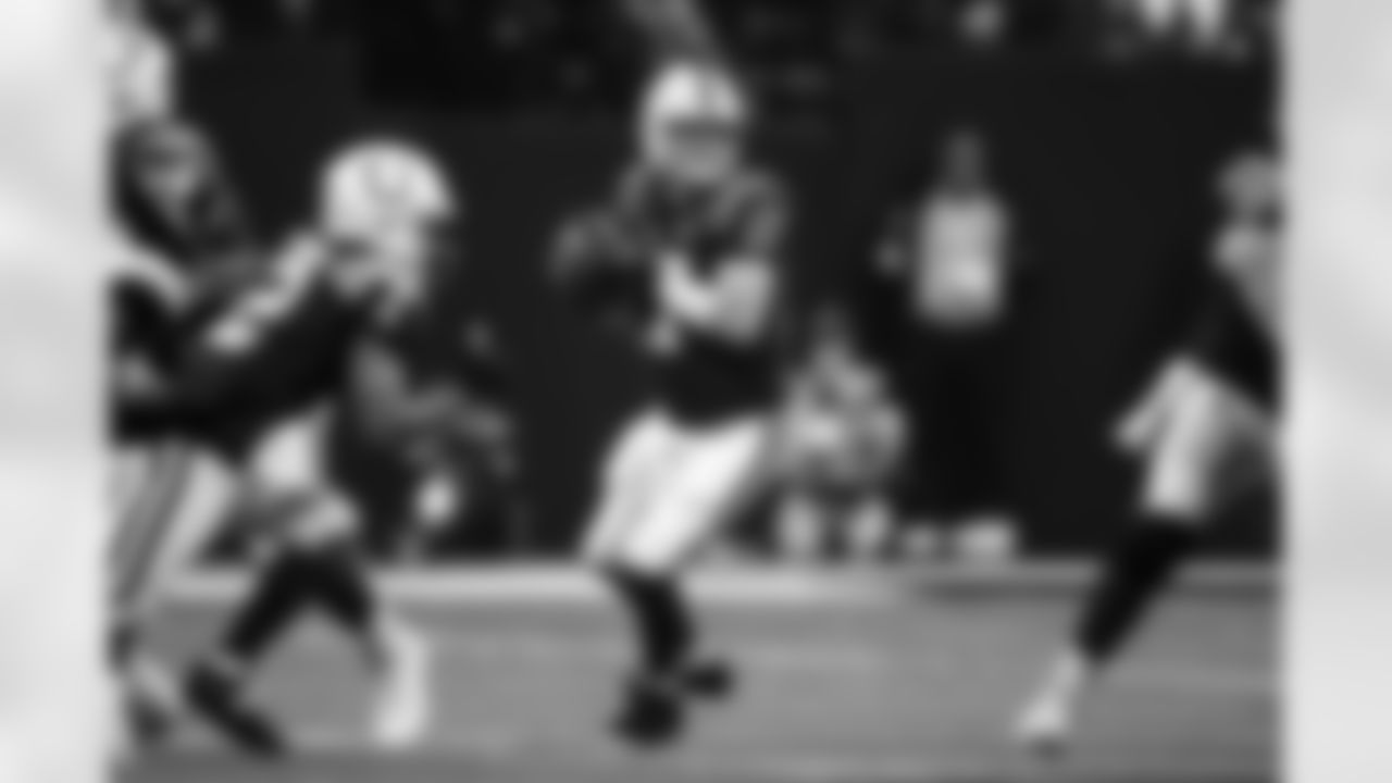 QB Philip Rivers #17