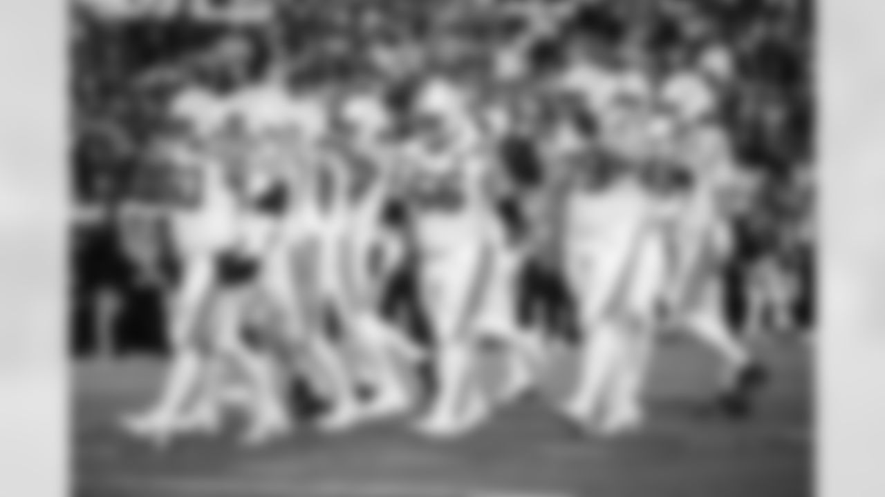 C Tanor Bortolini #60, TE Mo Alie-Cox #81, G Quenton Nelson #56, G Matt Goncalves #71, T Bernhard Raimann #79, TE Tyler Warren #84, TE Drew Ogletree #85 and QB Daniel Jones #17