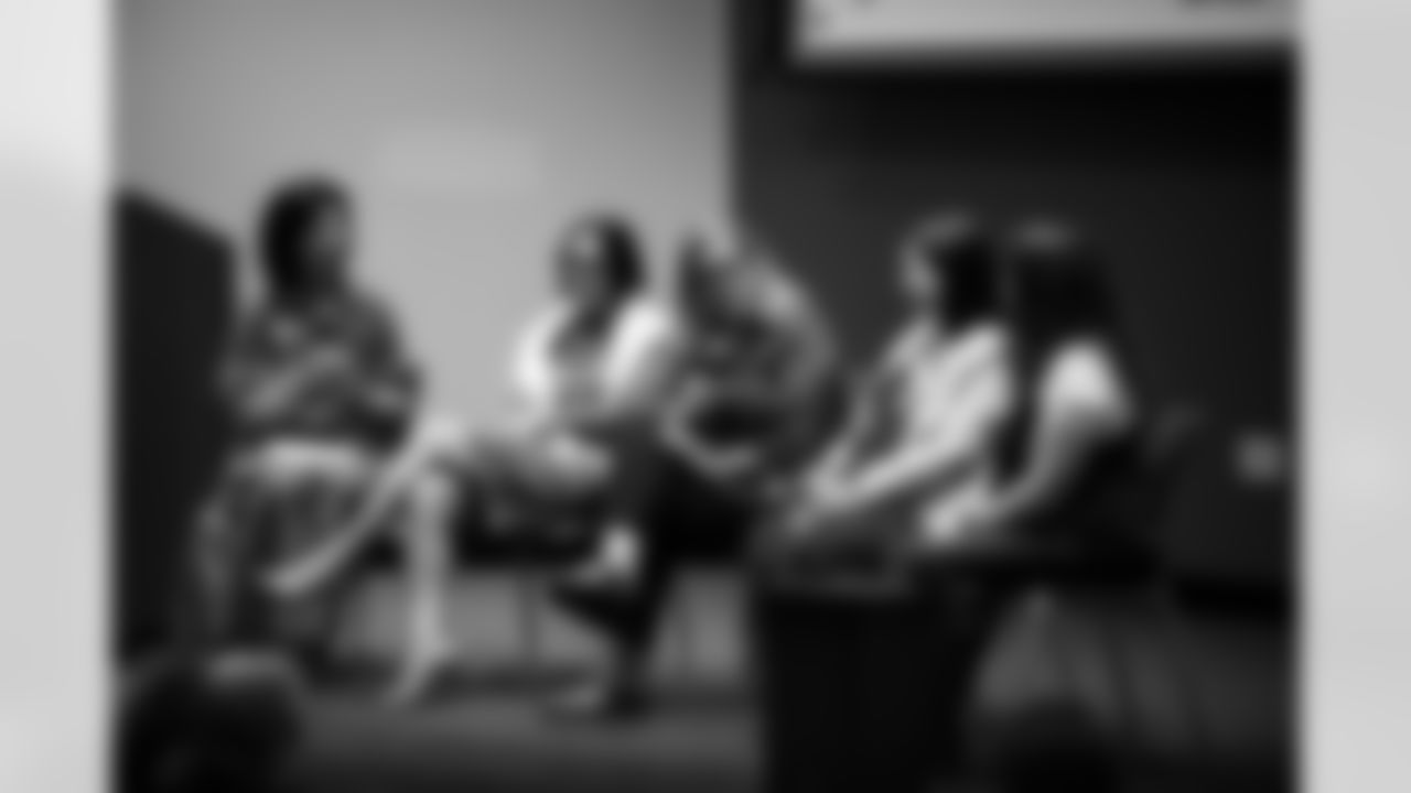 2025_0516_BTS_Inside_The_Huddle_1782
