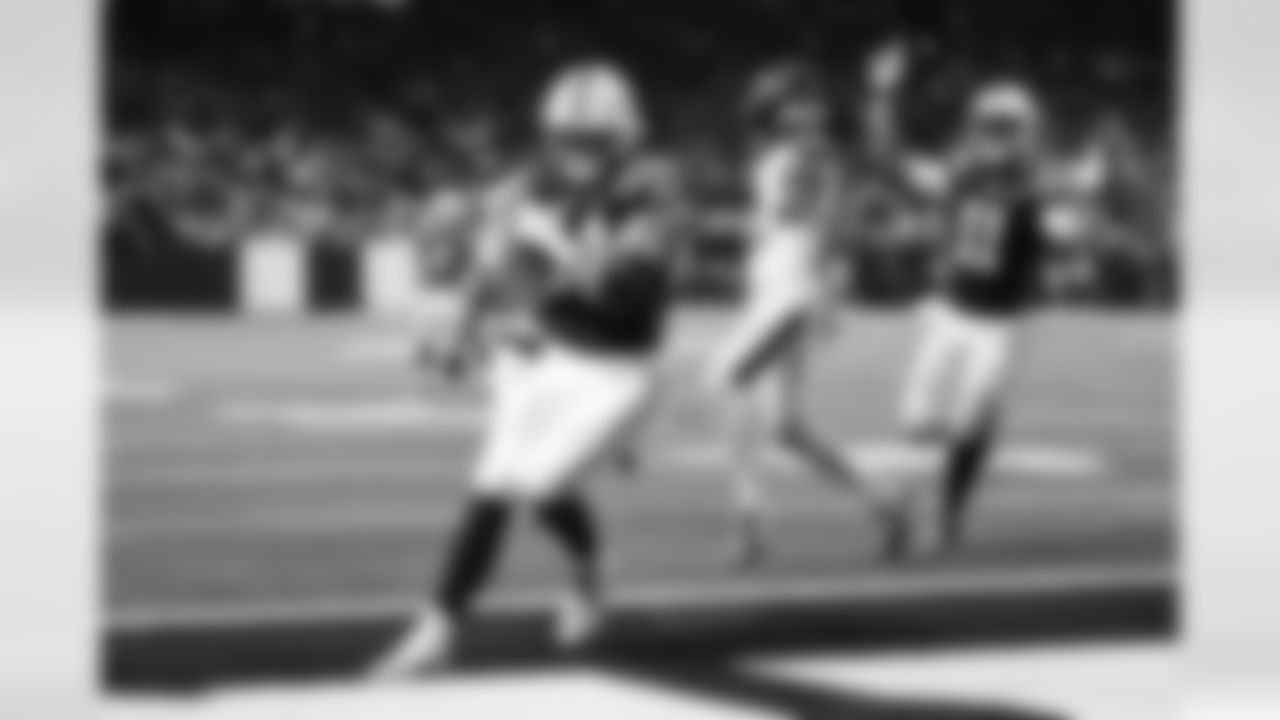 TE Tyler Warren #84 and WR Michael Pittman Jr. #11