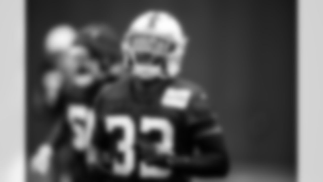 CB Samuel Womack III #33