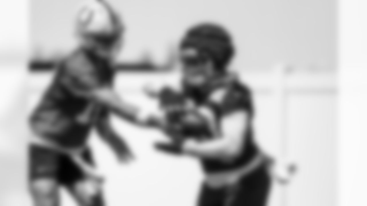 QB Daniel Jones #17 and RB Jonathan Taylor #28