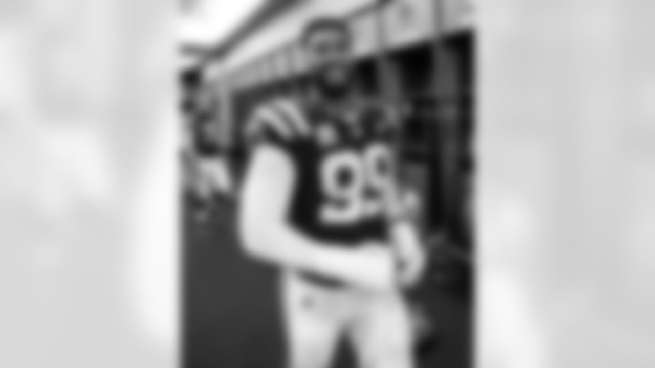 DT DeForest Buckner #99