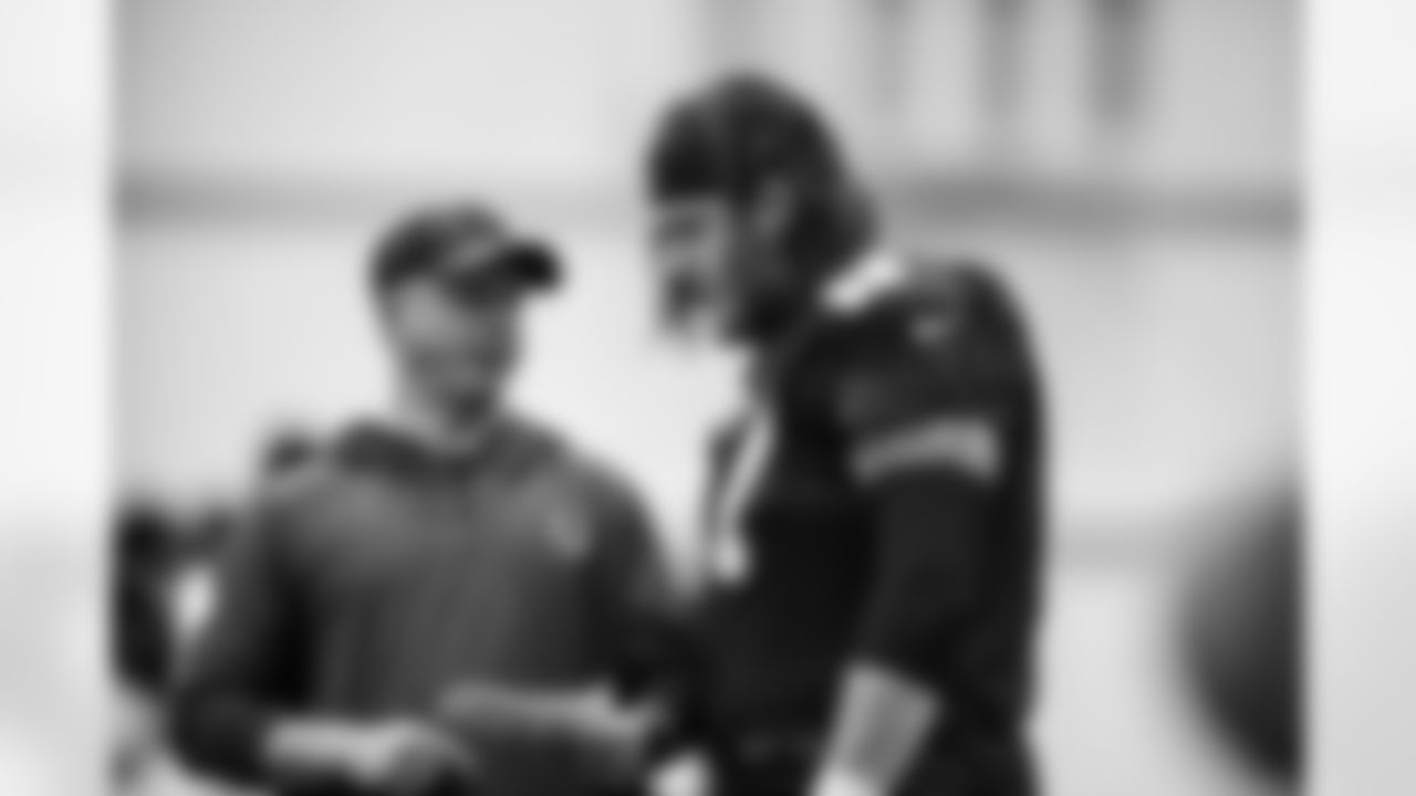 Joe Hastings Assistant Special Teams and T Luke Tenuta #67