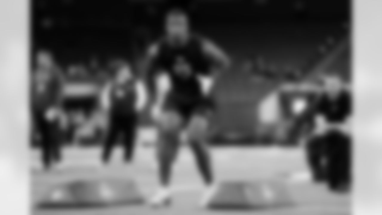 Ohio State linebacker Sonny Styles (25) participates in a drill during the 2026 NFL Scouting Combine on Thursday, February 26, 2026 in Indianapolis, Indiana. (Lauren Leigh Bacho/NFL)