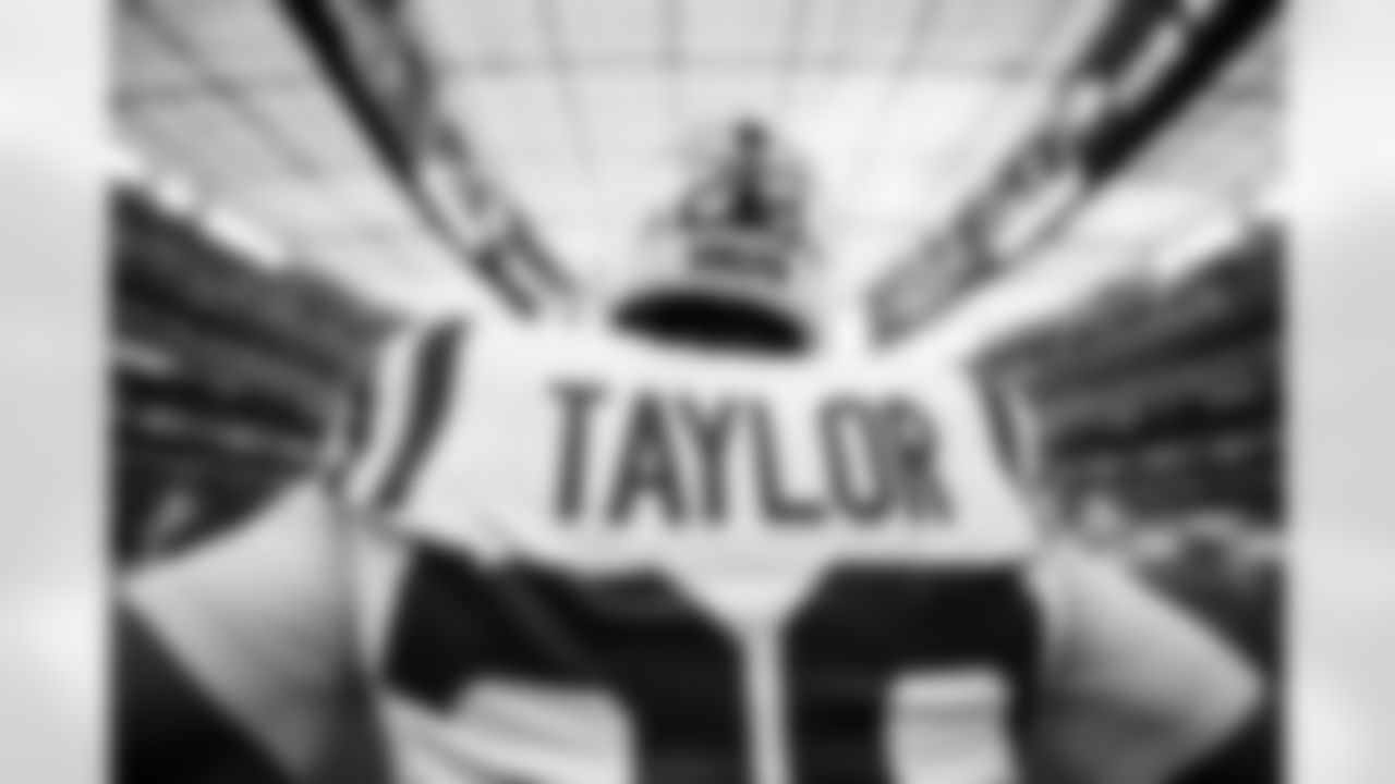 RB Jonathan Taylor #28
