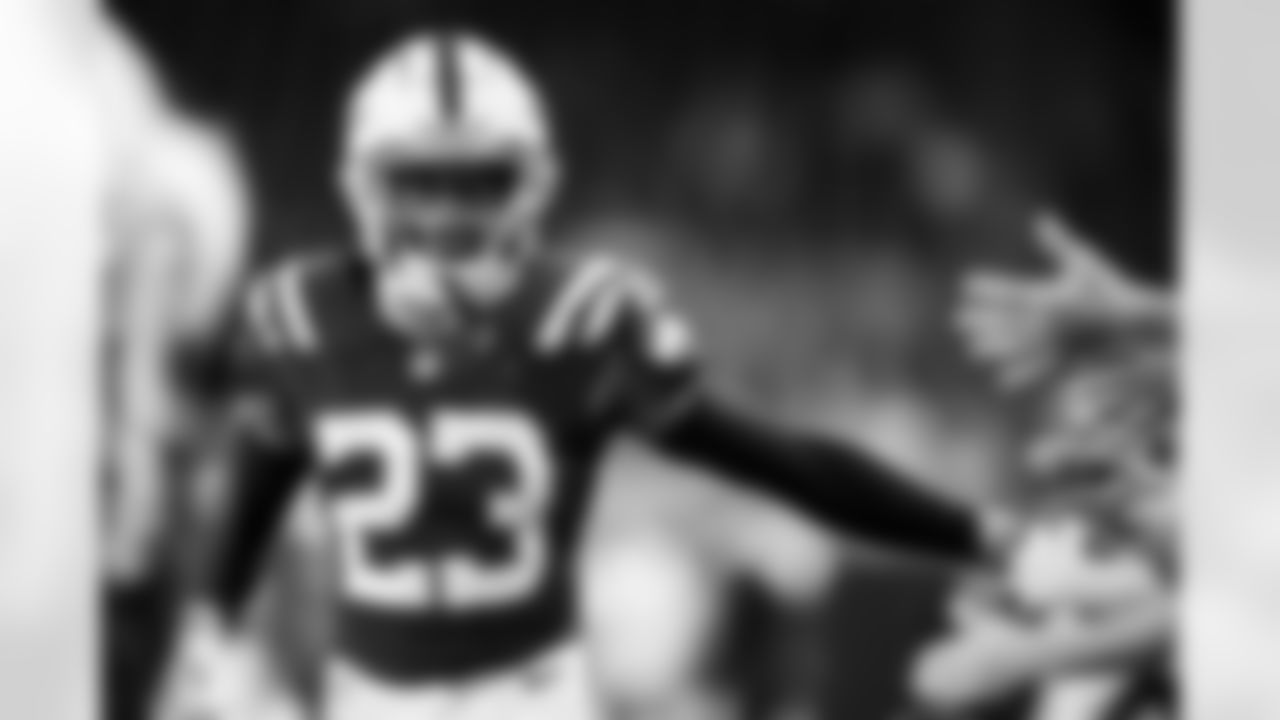 CB Kenny Moore II #23
