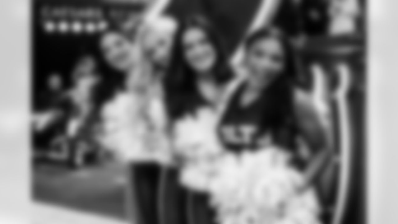 Victoria V., MacLaine F., Sydney V. and Cierra B.