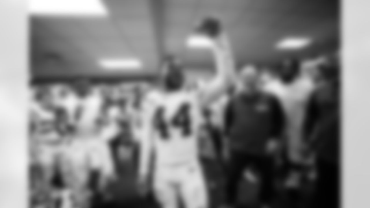 RB Evan Hull #26, QB Anthony Richardson #5, LB Zaire Franklin #44, Gus Bradley Defensive Coordinator and DE Dayo Odeyingbo #54