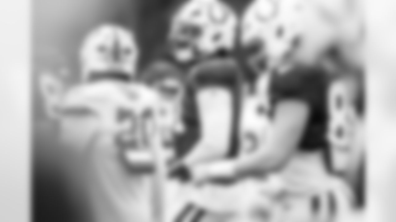 TE Mo Alie-Cox #81