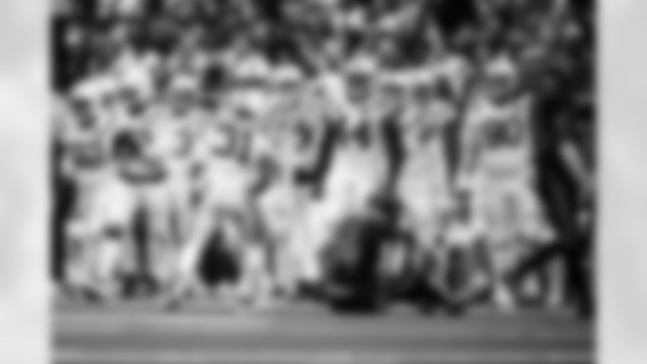 RB Tyler Goodson #31 and LB Zaire Franklin #44