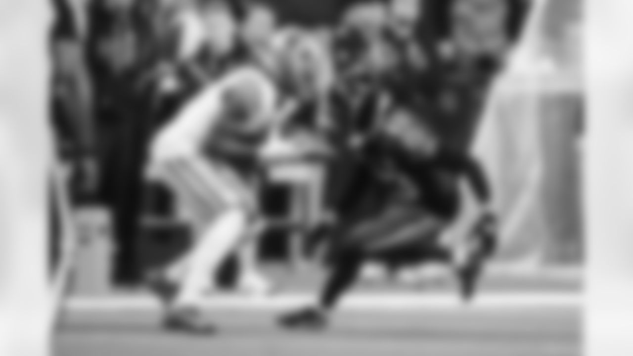 CB Kenny Moore II #23