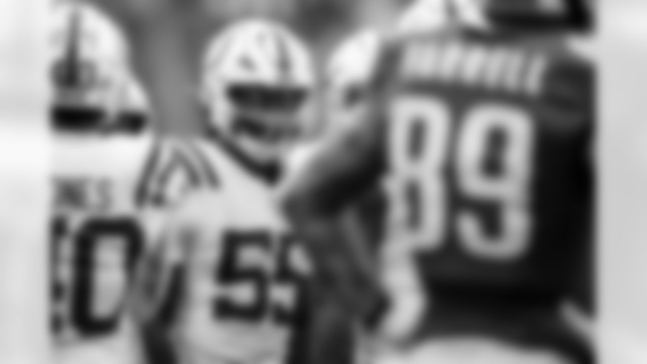 DE Isaiah Land #55