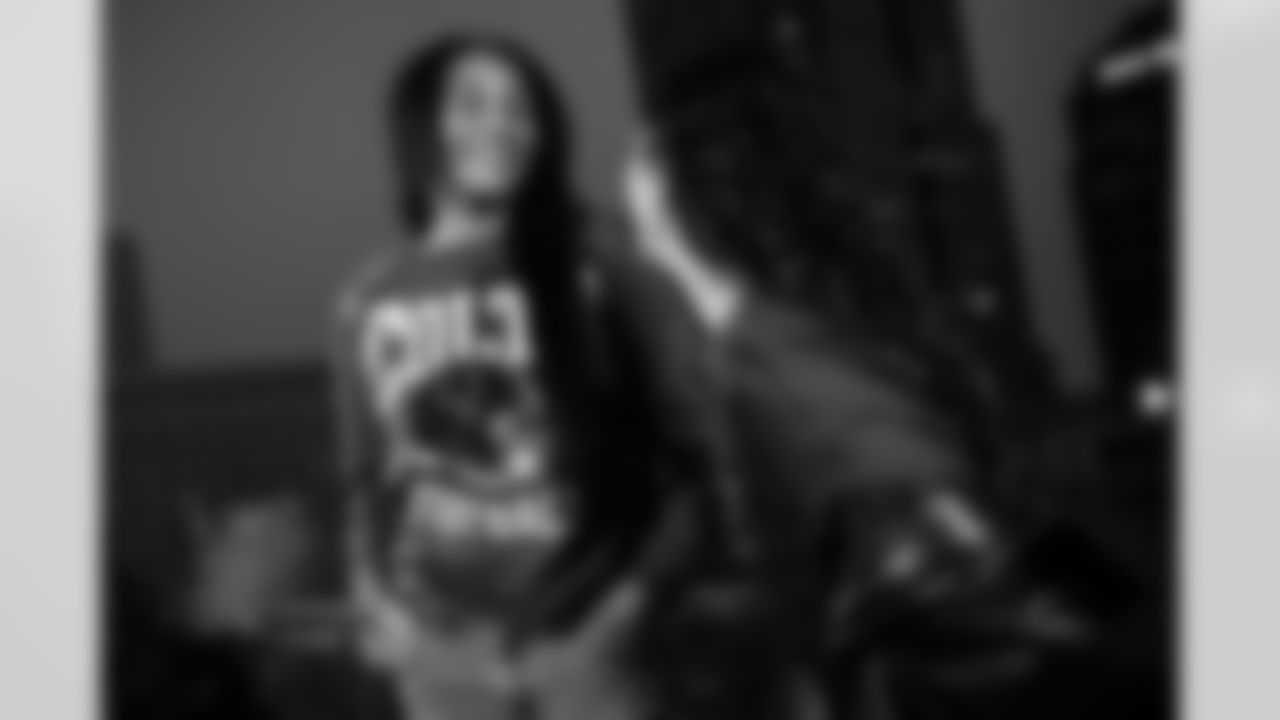 86 TE Will Mallory, 40 CB Jaylon Jones