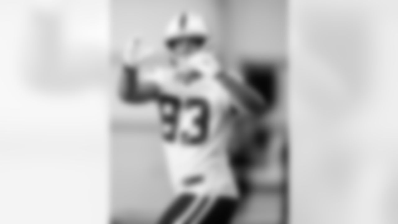 TE Albert Okwuegbunam Jr. #84