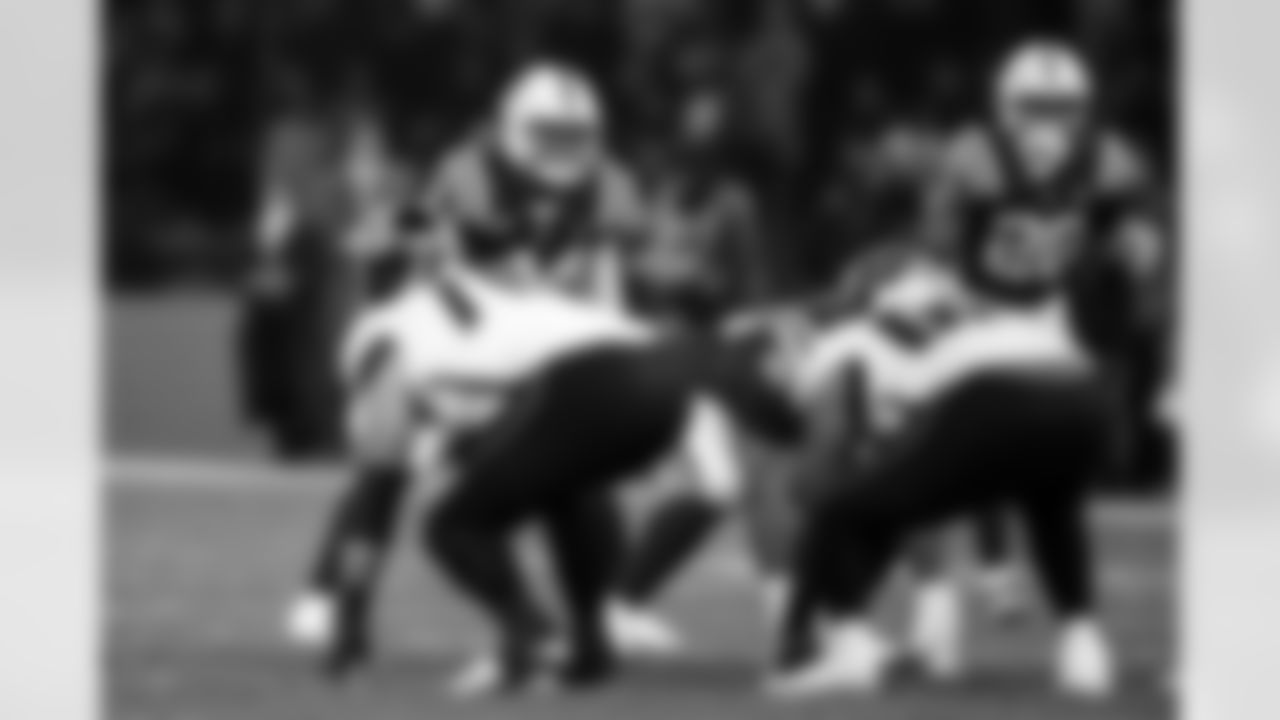 LB Zaire Franklin #44 and S Nick Cross #20